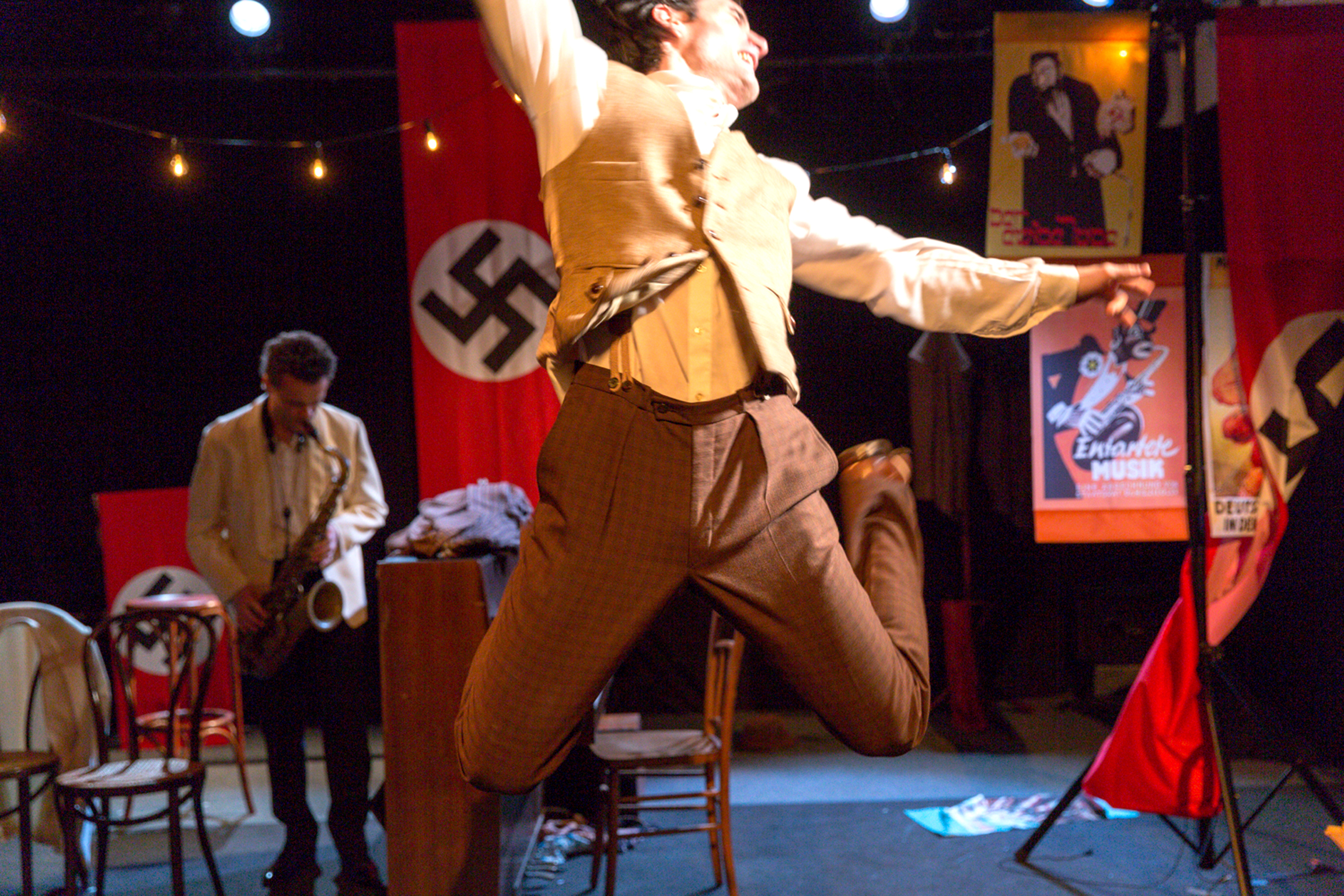 SWING HEIL LE PETIT LOUVRE